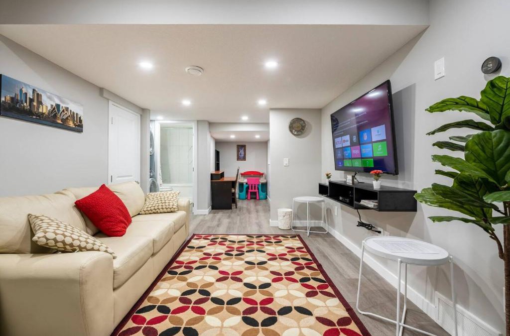 Airdrie Apartment | Luxurious Comfortable Suite