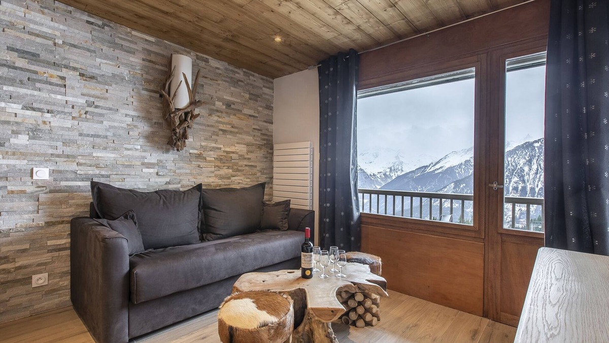 Courchevel Apartment | Luxurious & Cosy in the Heart of Courchevel! #PRAZ