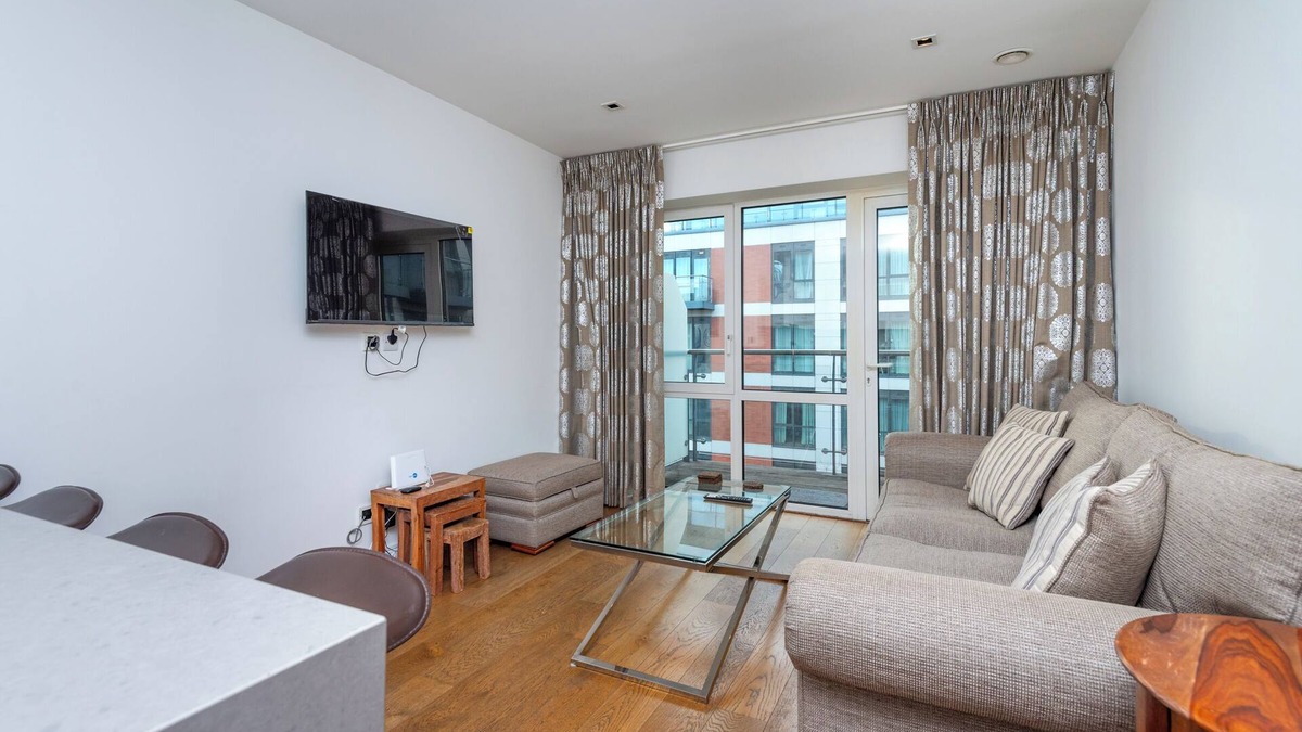 Ealing Apartment | Luxurious Ealing apartment with incredible views