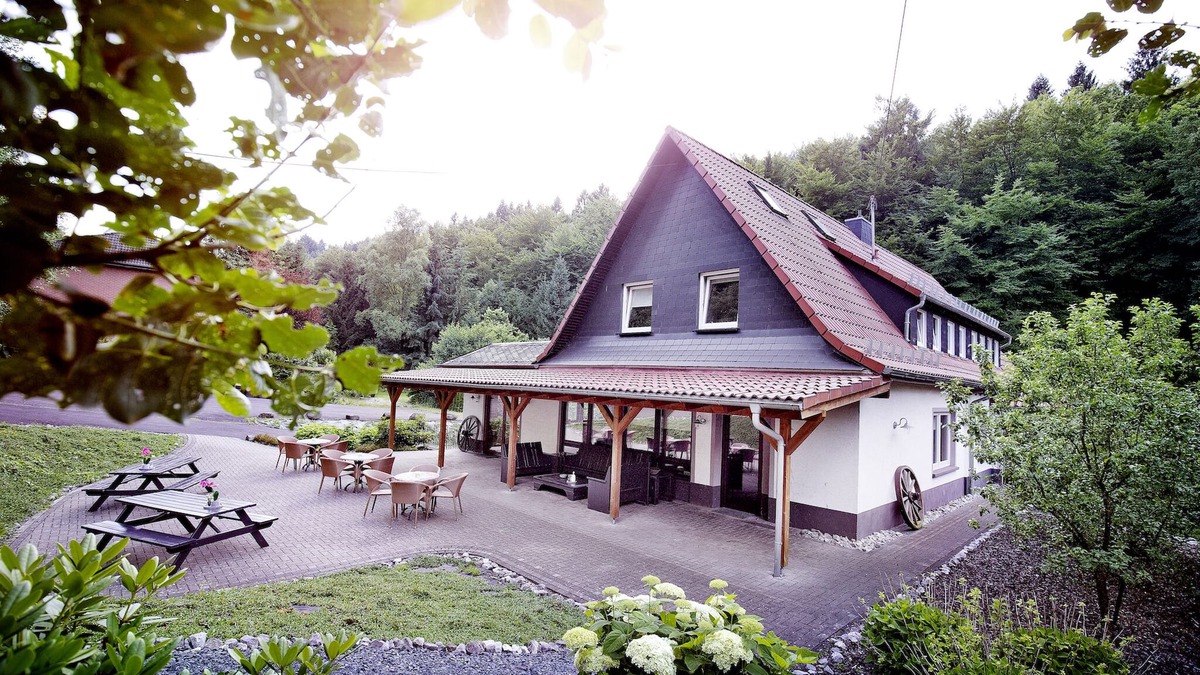 Schutzbach Villa | Luxurious Holiday Villa, up to 21 people, with 9 bedrooms and 8 bathrooms !
