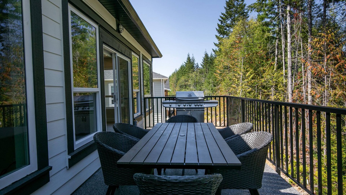 Lake Cowichan Apartment | Luxurious Home in Lake Cowichan