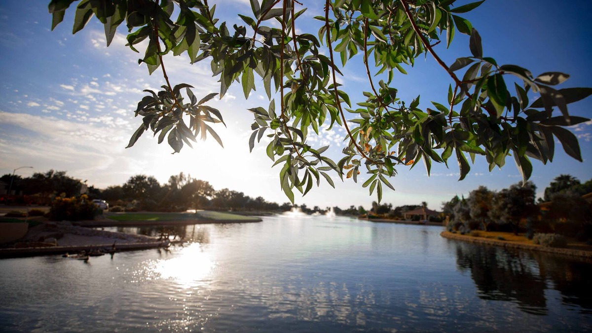 Arrowhead Ranch House | Luxurious Home on "The Lakes"! Heated Pool & HOT TUB! Great Golf Course!