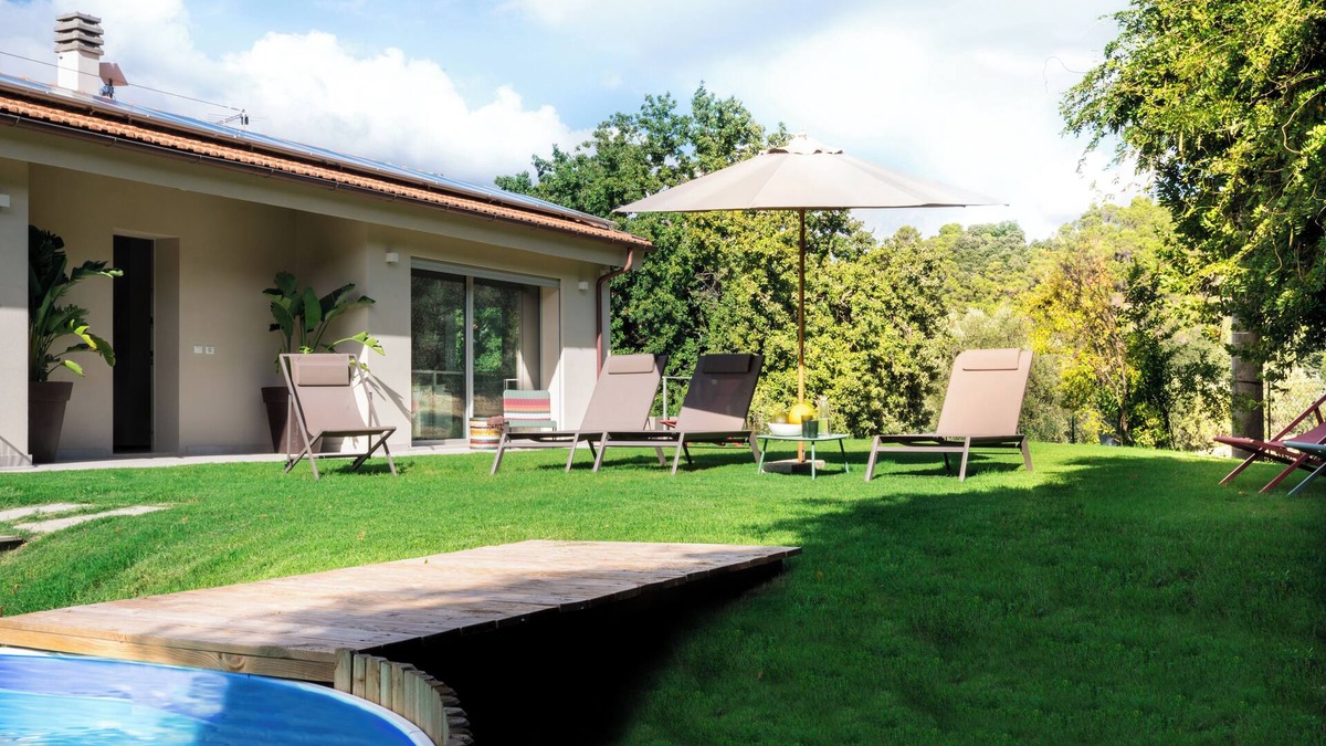 Castellina Marittima Villa | Luxurious, independent villa - La Leccina in Castellina Marittima in Tuscany