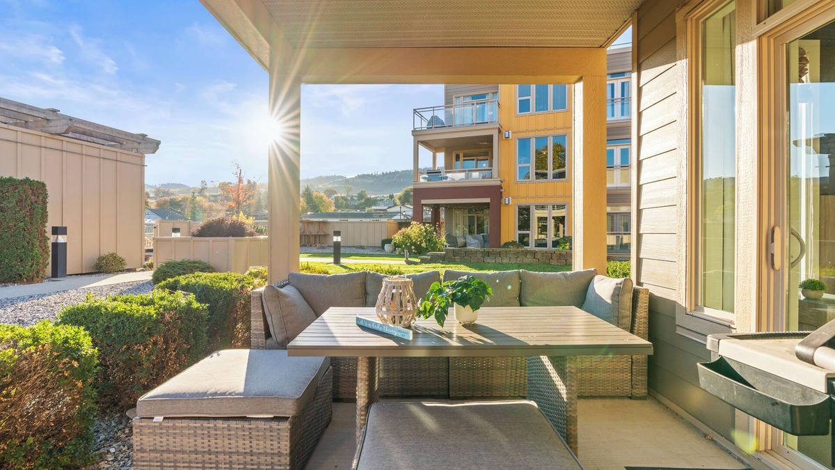 Vernon Condo | Luxurious Lakeside Living at The Strand! Pool, Hot Tub & Beach Access!