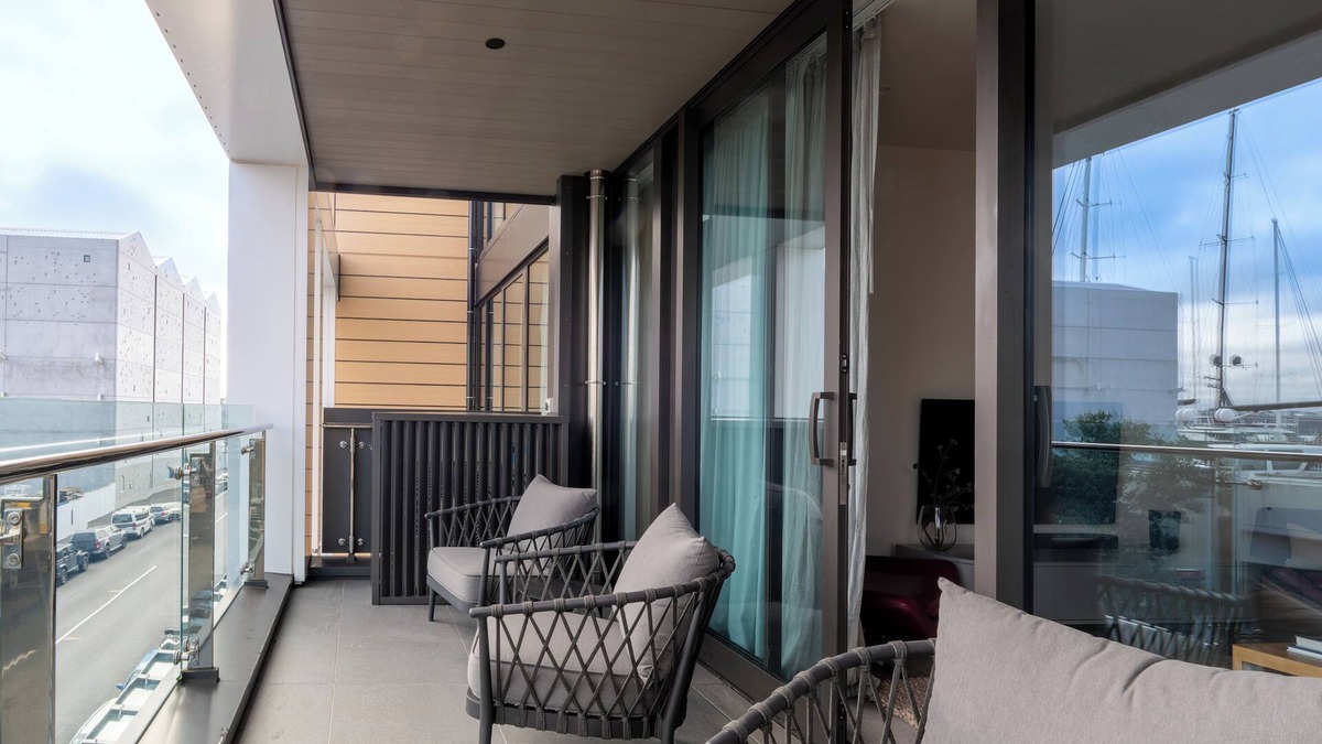 Auckland Central Business District Apartment | Luxurious Living Wynyard Quarter