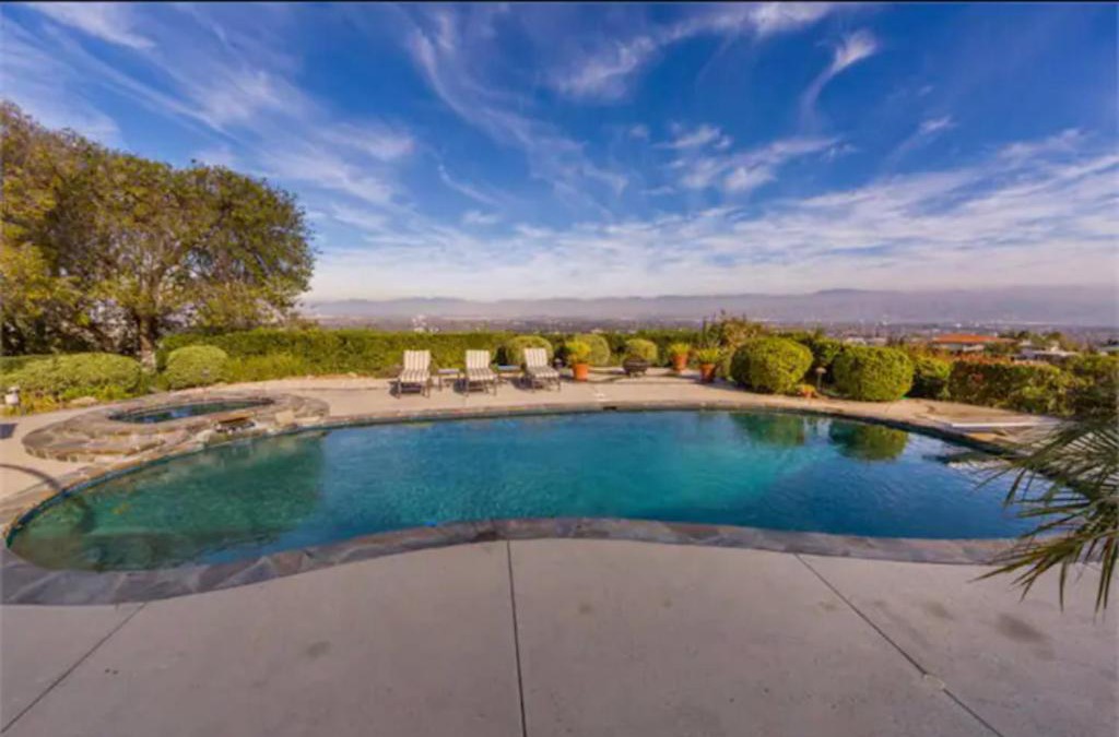 Sherman Oaks Villa | Luxurious Los Angeles Home-Panoramic View-Pool-Spa