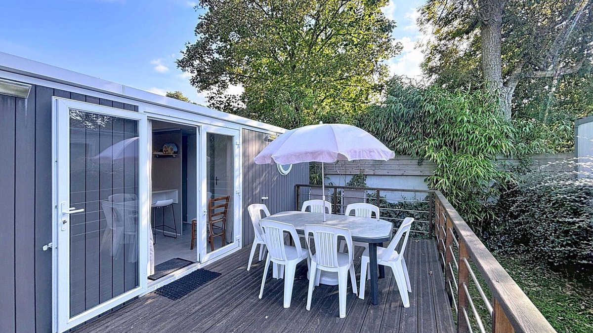 Jullouville-les-Pins House | Luxurious Mobile Home, 4 Guests, Beach Nearby, Heated Pool, Fitness Room, Pet-Friendly