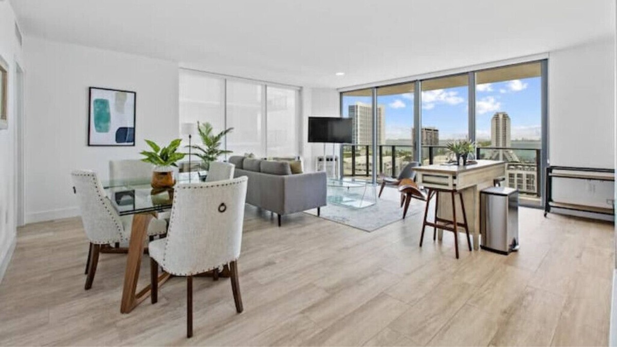 Midtown Villa | Luxurious, Modern 3BR in Miami with Ocean Views