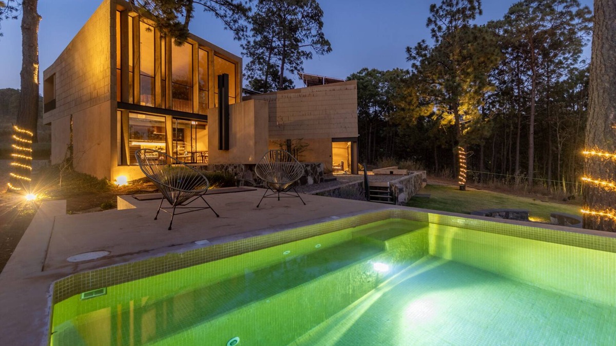 Mazamitla Cabin | Luxurious Modern Cabin/Heated Pool/Mazamitla/Beautiful forest /Amazing view