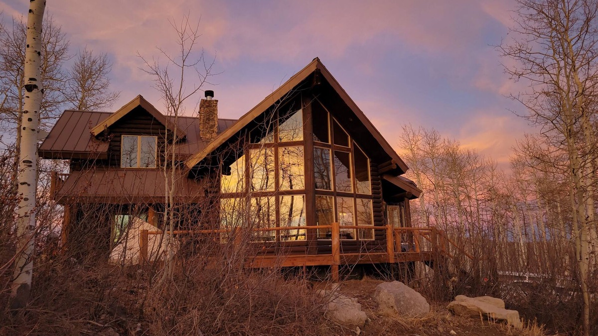 Tollgate Canyon Ski Chalet | Luxurious Mountain Retreat - Minutes from Park City and Deer Valley