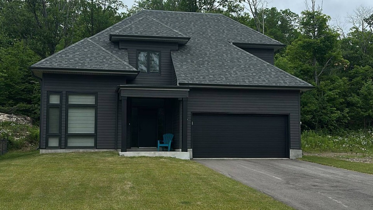 Gravenhurst House | Luxurious Muskoka Home | Serene Spacious Comfort