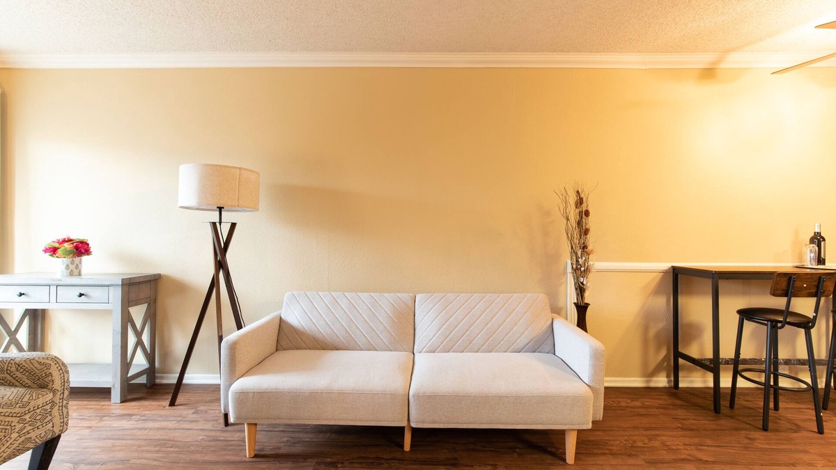 Santa Ana Heights Apartment | Luxurious near the beach stay