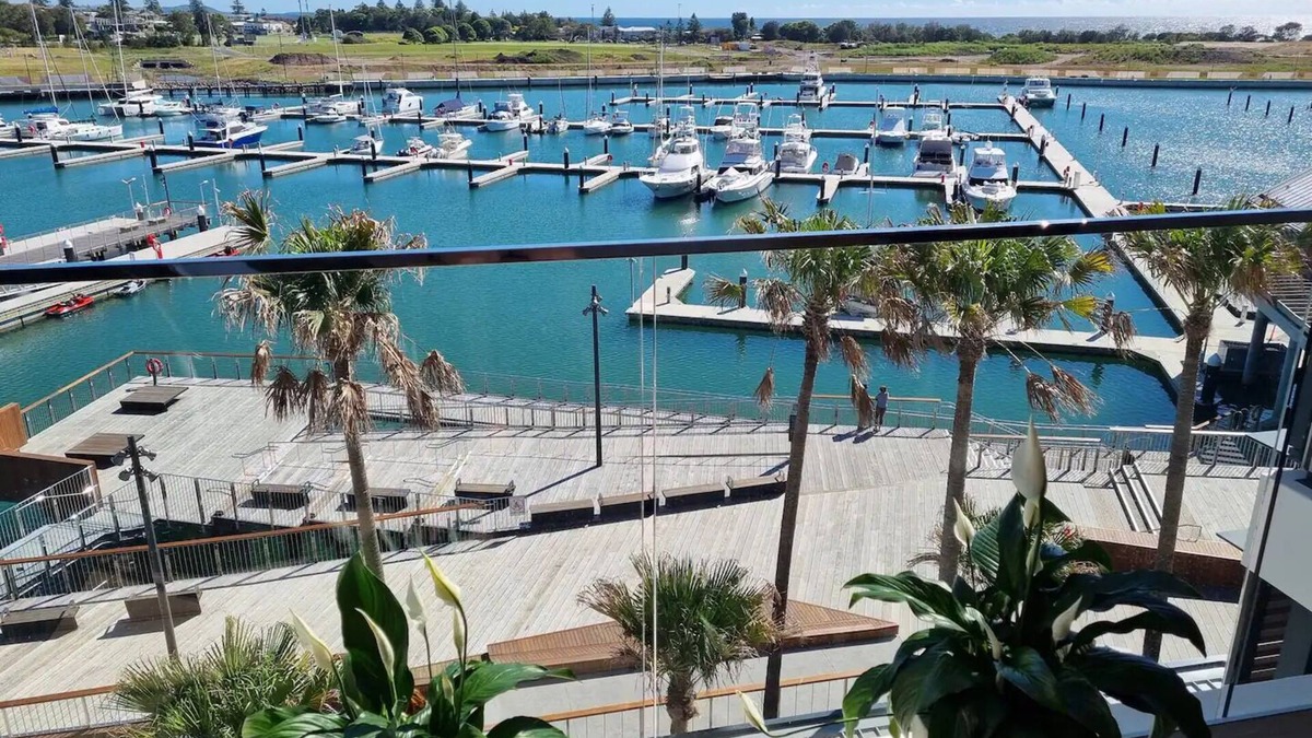 Shell Cove House | Luxurious new 3-bedroom penthouse apartmentnn
