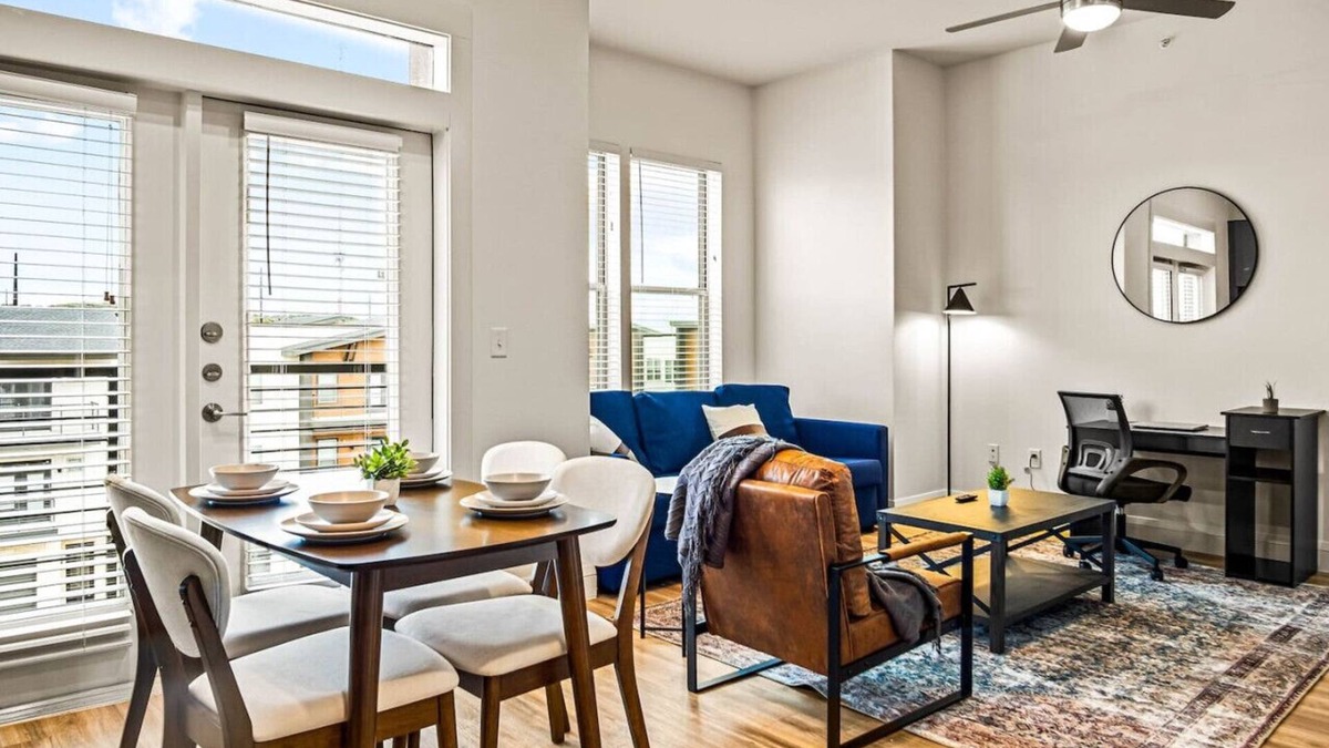 West Oak Hill Apartment | Luxurious New Unit|1Bd1Ba|Pool, Golf Sim