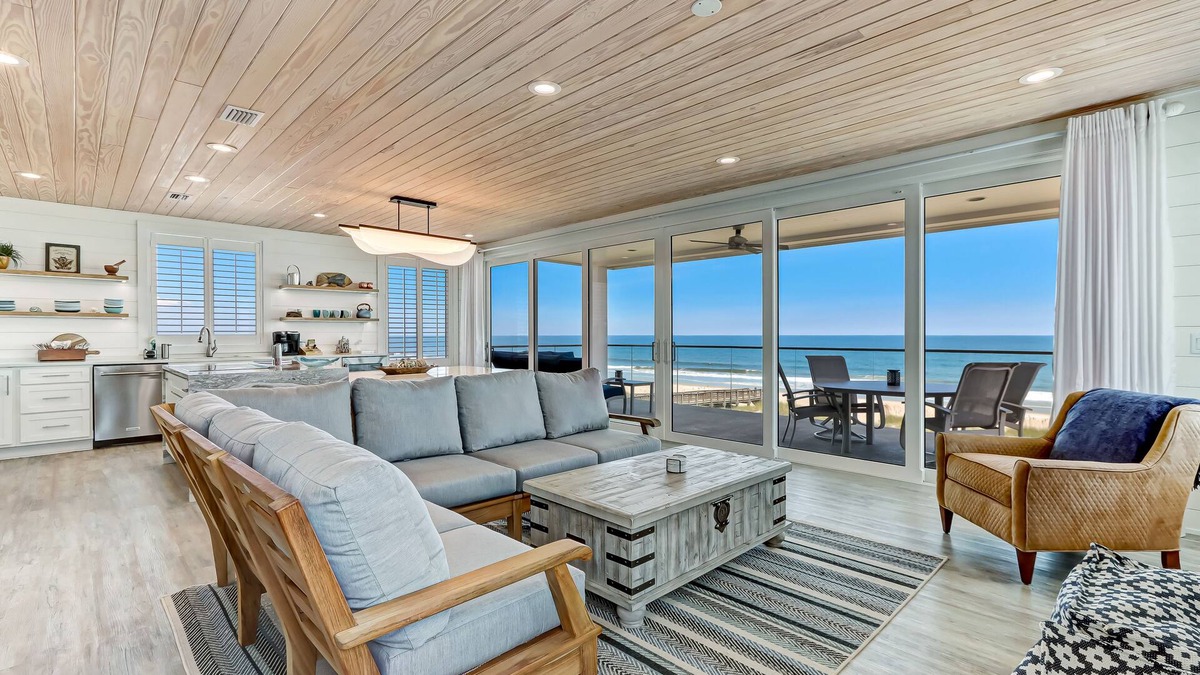 Ocean Cay House | Luxurious Oceanfront 6 bedrooms and 2 kitchens. Luxury at its finest.