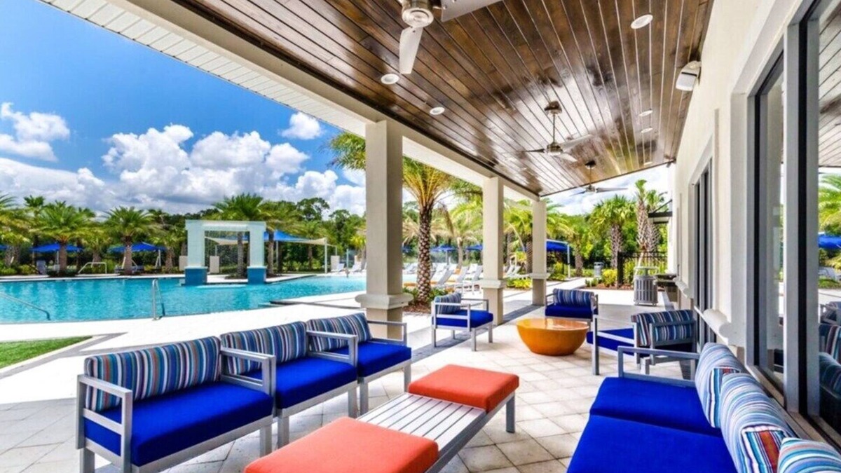 Kissimmee House | Luxurious Orlando Kissimmee Mansion for Work Remote or Family Gatherings