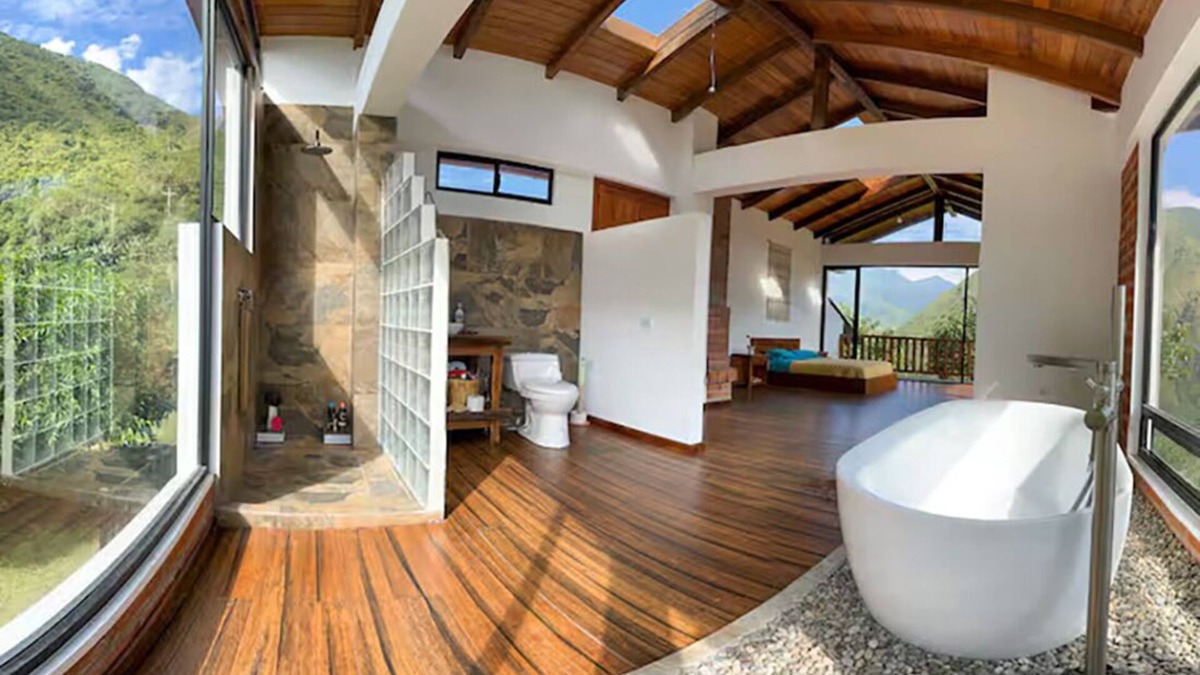 Calacali Bed & Breakfast | Luxurious Panoramic Suite at The Cloud Forest Retreat w/views & modern comforts