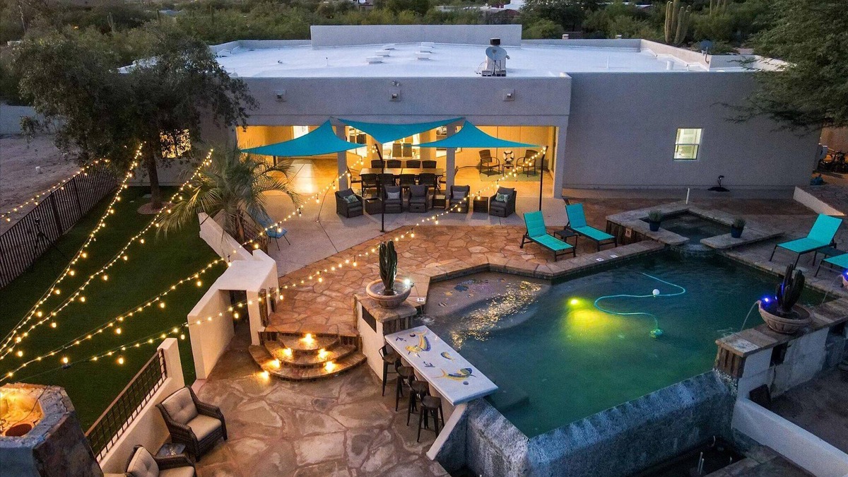 Pinnacle Peak House | Luxurious Property ~ Pickleball ~ Heated Pool/Spa ~ Firepit ~ Gameroom and more.