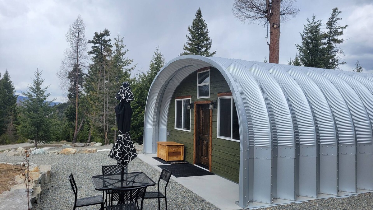 Kalispell Cabin | Luxurious Quonset hut in the woods, mountain views