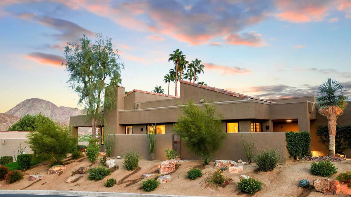 Palm Desert Condo | Luxurious Resort Property with Stunning Views in Ironwood Country Club