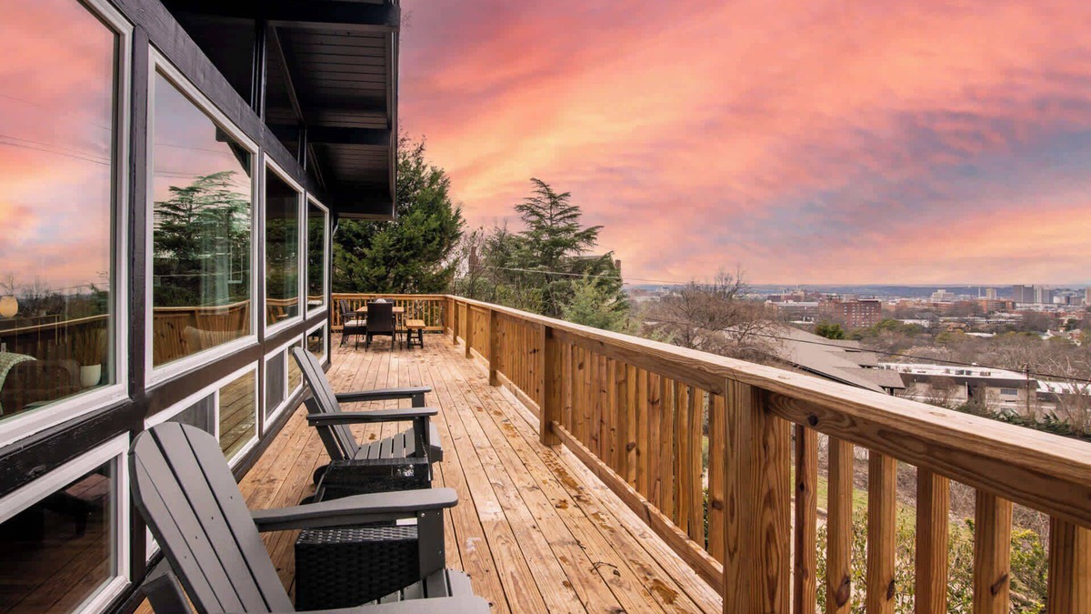 Redmont Park House | Luxurious Retreat w/Stunning Views | Sleeps 16