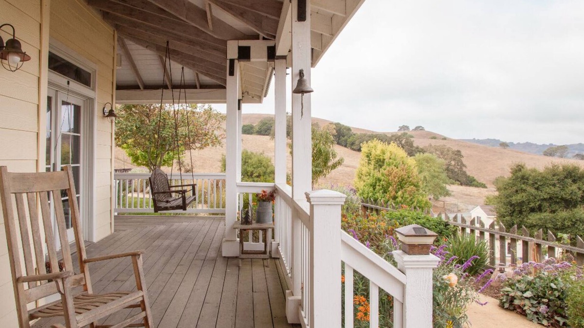 Martinez House | Luxurious San Francisco Bay Area Hills Retreat