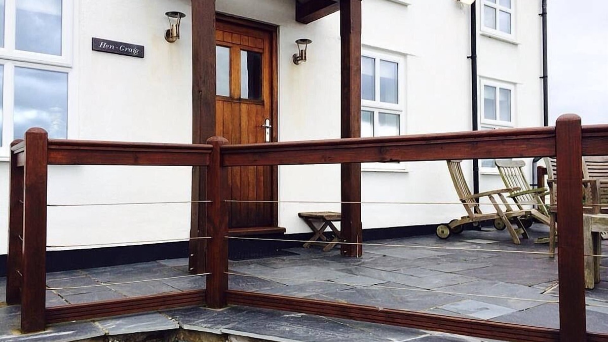Amlwch Cottage | Luxurious Seafront Cottage