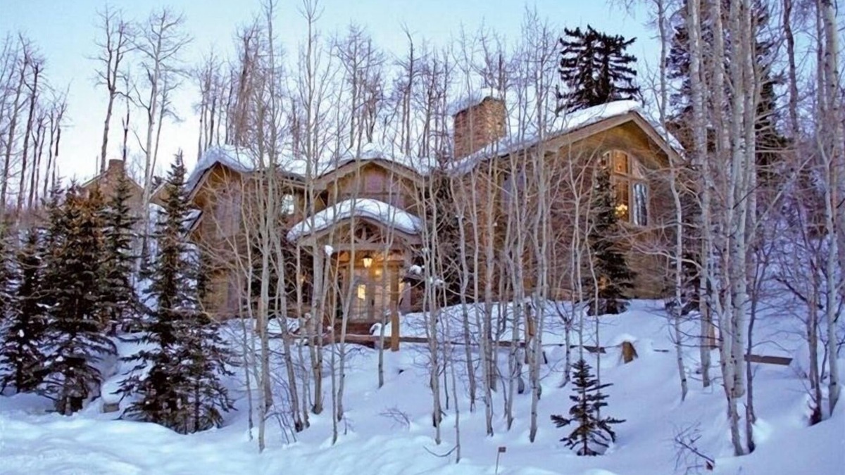 Snowmass Village House | Luxurious Ski House on Snowmass Mountain. 324 Deer Ridge Lane Snowmass Village.