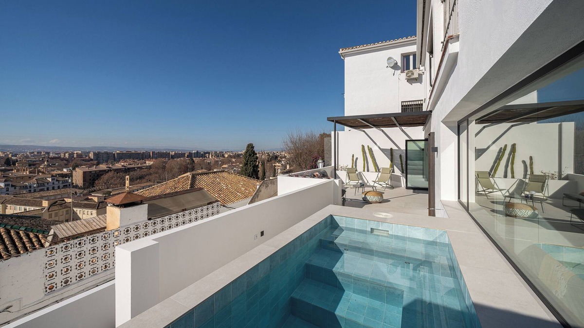 Genil Apartment | Luxurious Skyview Apartment with Private Pool & Expansive Terrace