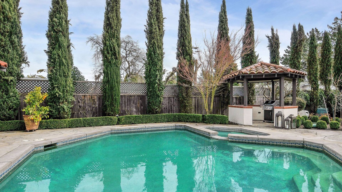 Sonoma House | Luxurious Sonoma Villa with Pool/Spa - 1 mi. from Sonoma sq., 6 bikes!