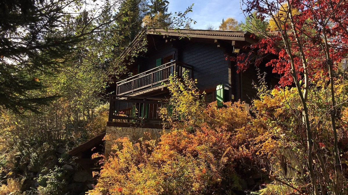 Les Houches Ski Chalet | Luxurious South-Facing Chalet With Sauna And Outdoor Hot Tub