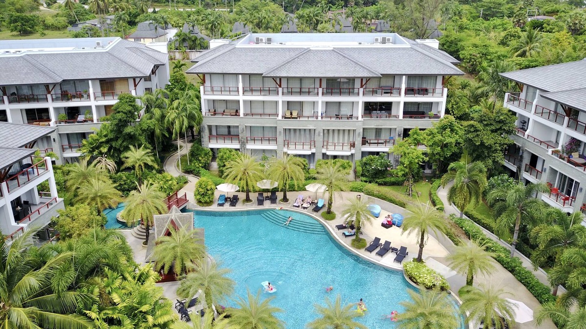 Sa Khu Apartment | Luxurious & Spacious Apartment Steps Away From The Beautiful and Tranquil Beach