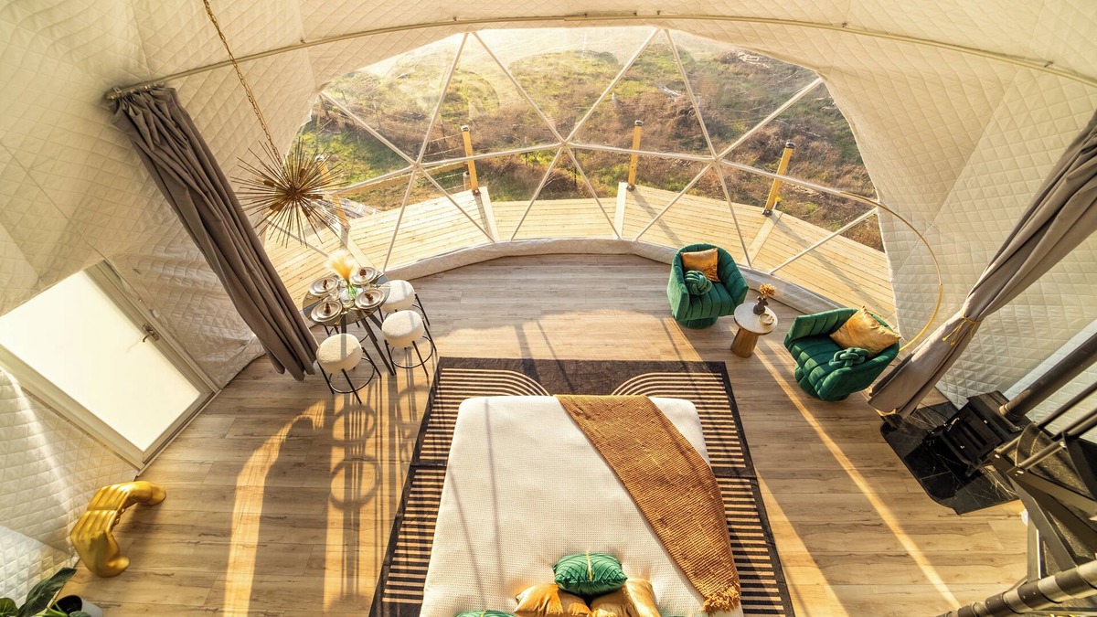 Smithville House | Luxurious Stargazer Dome Retreat in Stunning Nature