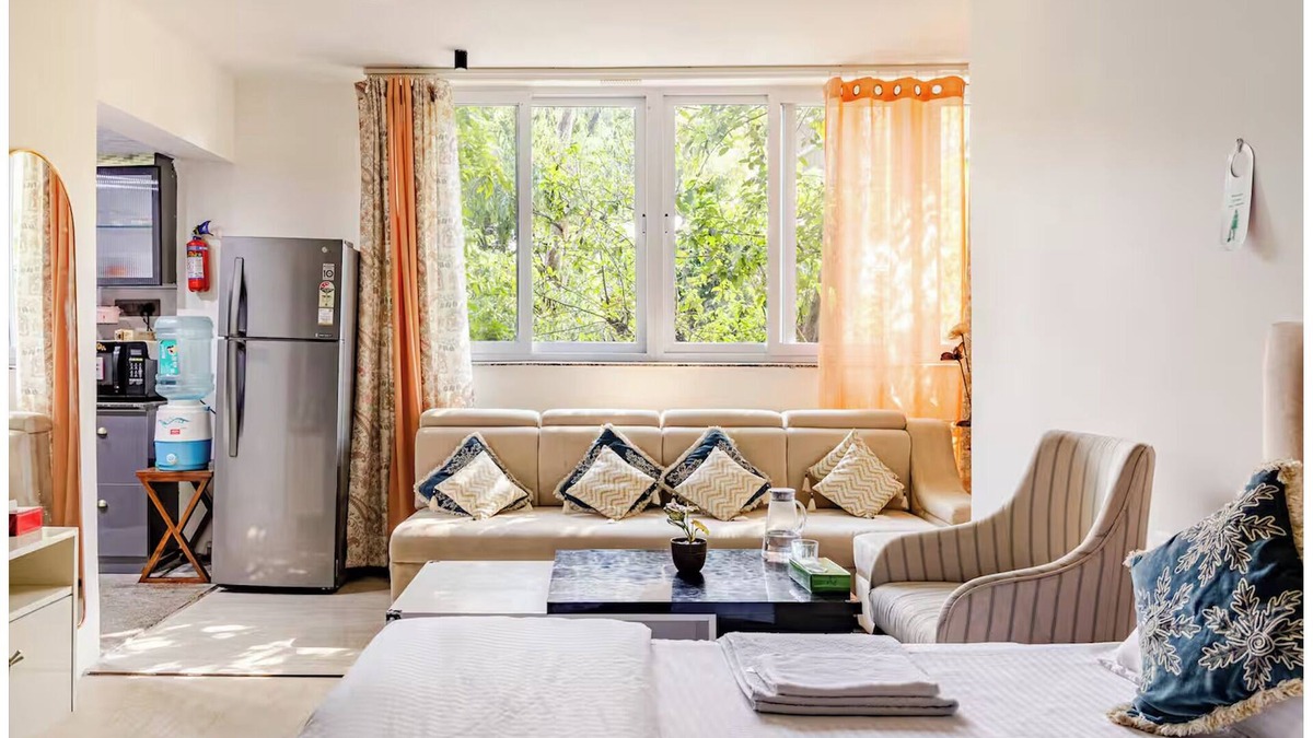 Nizamuddin East Apartment | Luxurious STUDIO BnB In DELHI's Heart
