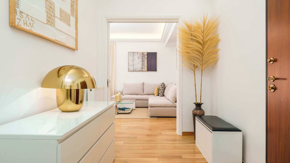 Voula Villa | Luxurious Stylish 2 Bd Villa with Balcony in Voula