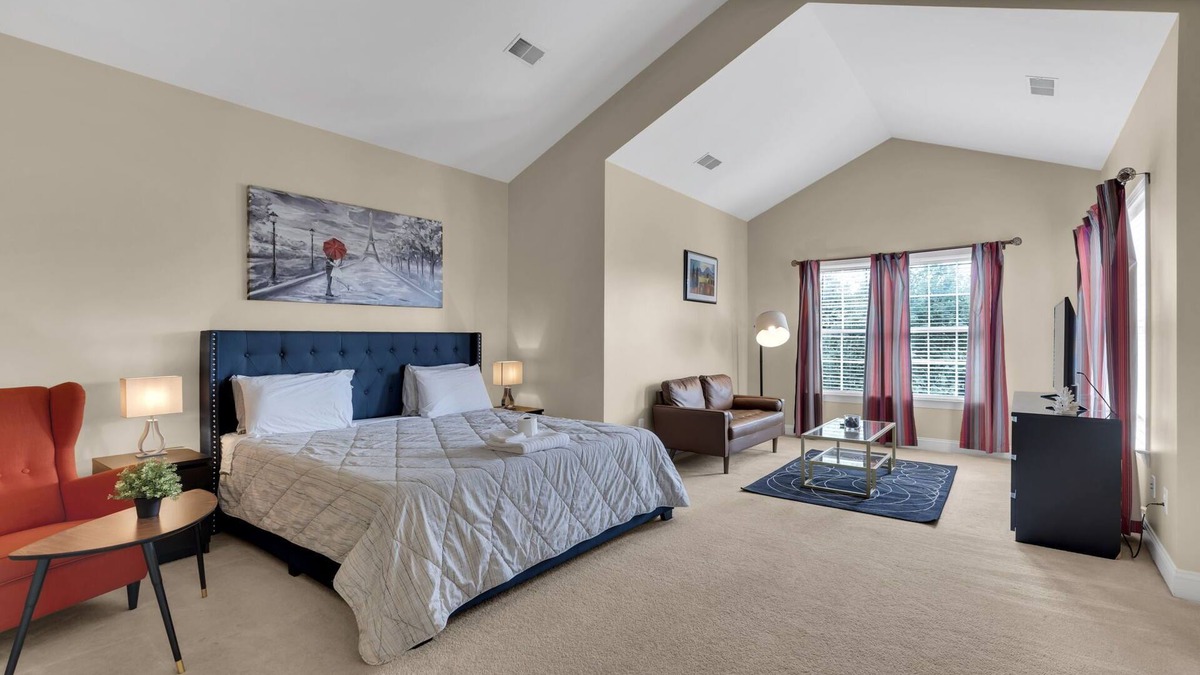 Ashburn House | Luxurious Stylish 5BD+Office/13Mins IAD Airport