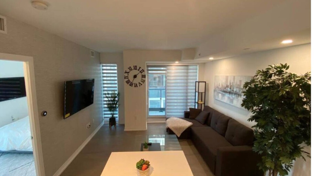 Garden District Condo | Luxurious Suite