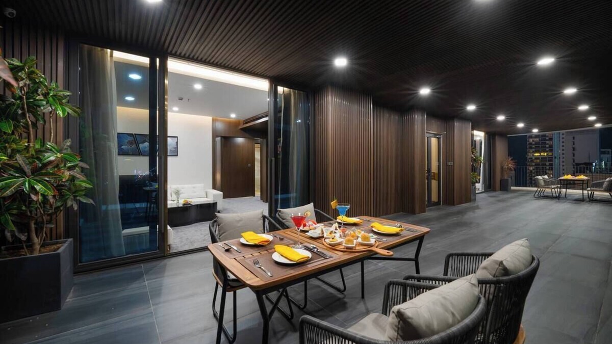 Ngu Hanh Son Apartment | Luxurious Suite with Ocean view