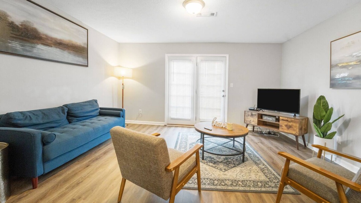 Martinez House | Luxurious Townhouse in a Gated Community