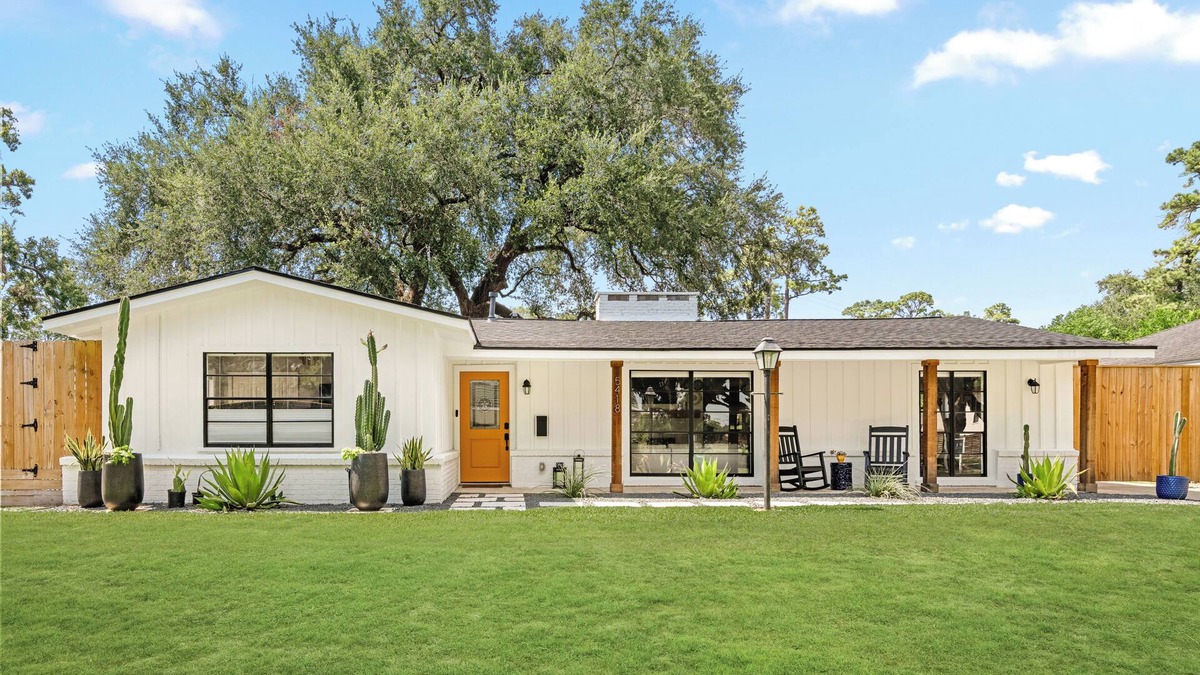MacGregor House | Luxurious & Tranquil 3-bedroom House & Garden in Houston