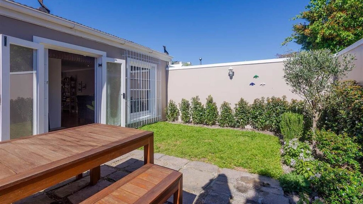 Claremont House | LUXURIOUS TWO BEDROOMS