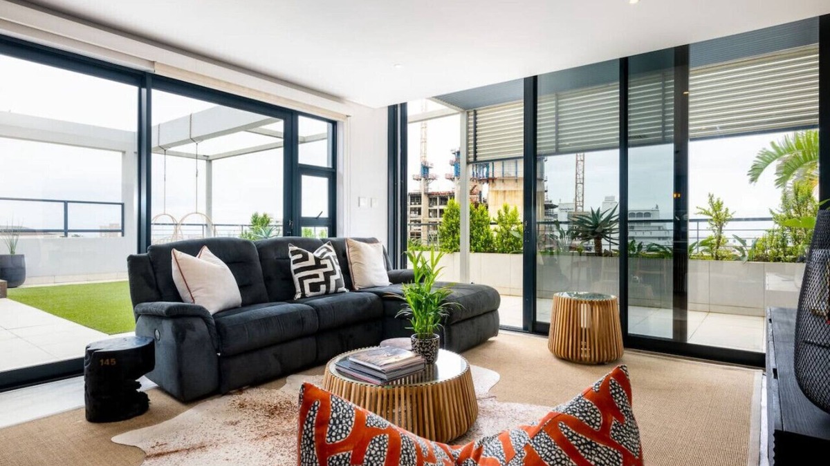Umhlanga Apartment | Luxurious Umhlanga Penthouse Beacon Rock 323