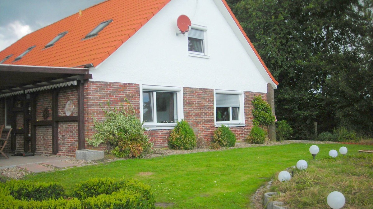 Esens House | Luxurious vacation home with a panoramic view