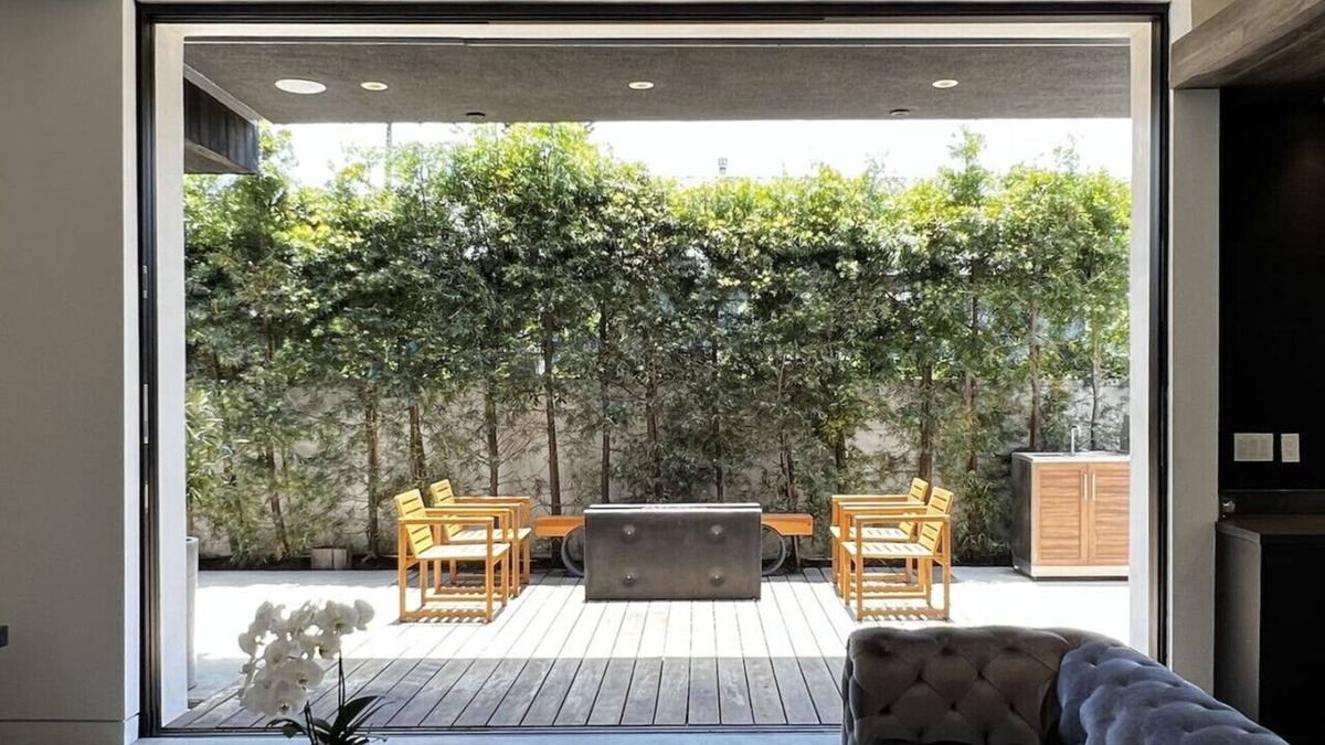 Del Rey Apartment | Luxurious Venice Beach Oasis Modern Home