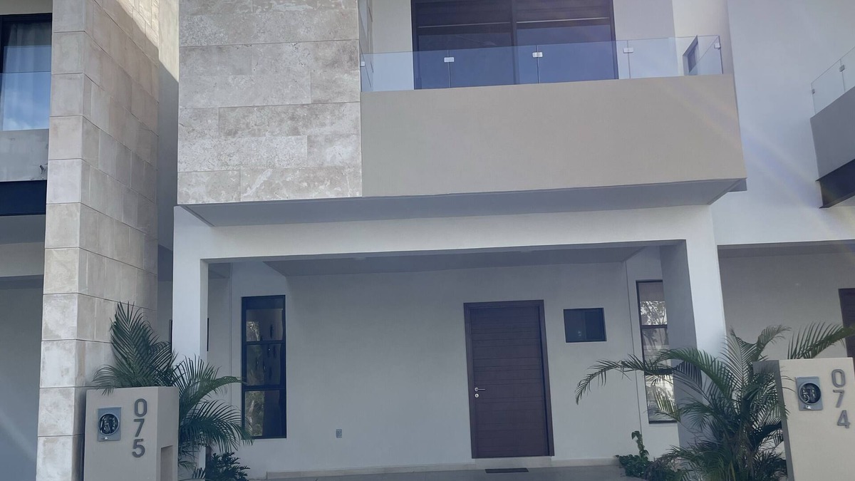 Puerto Juarez Villa | Luxurious villa, 2 swimming pools, 1 gym, quiet location close to the sea