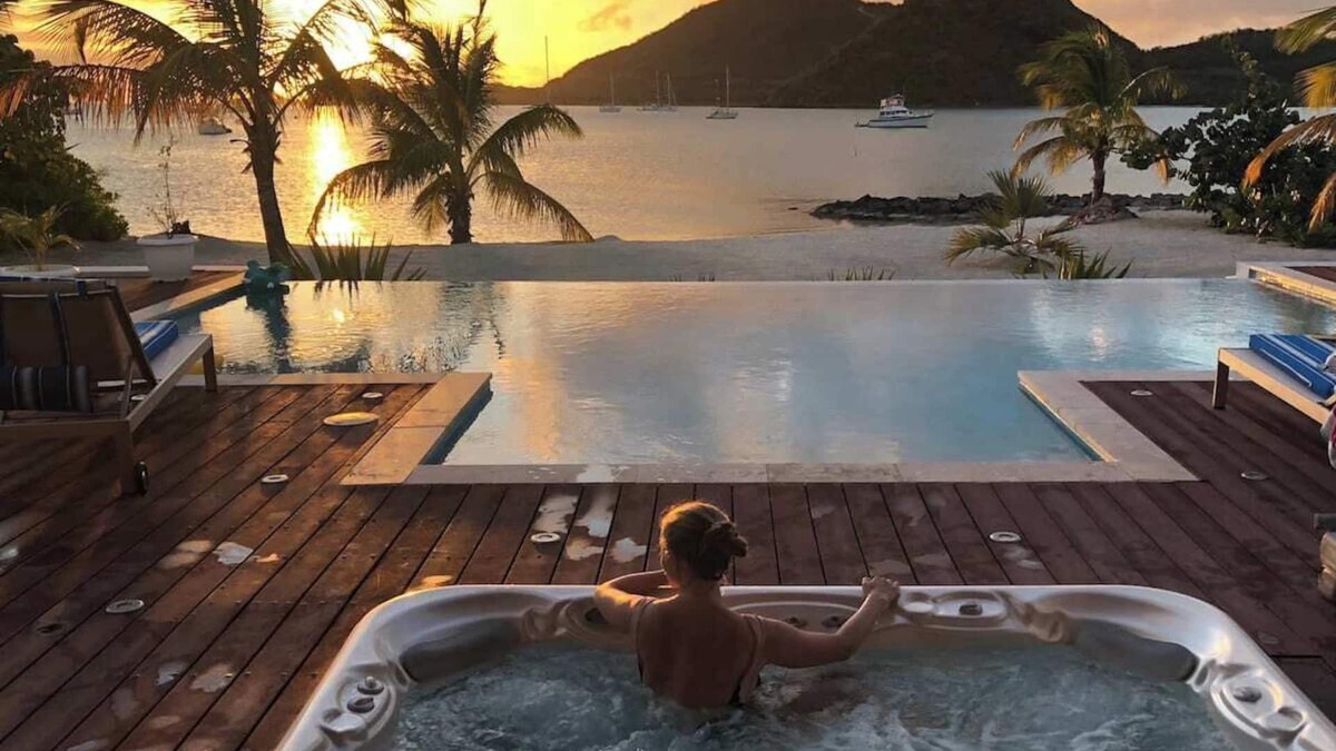 Jolly Harbour Villa | Luxurious Villa Antigua/Hot Tub/Private beach/Pool