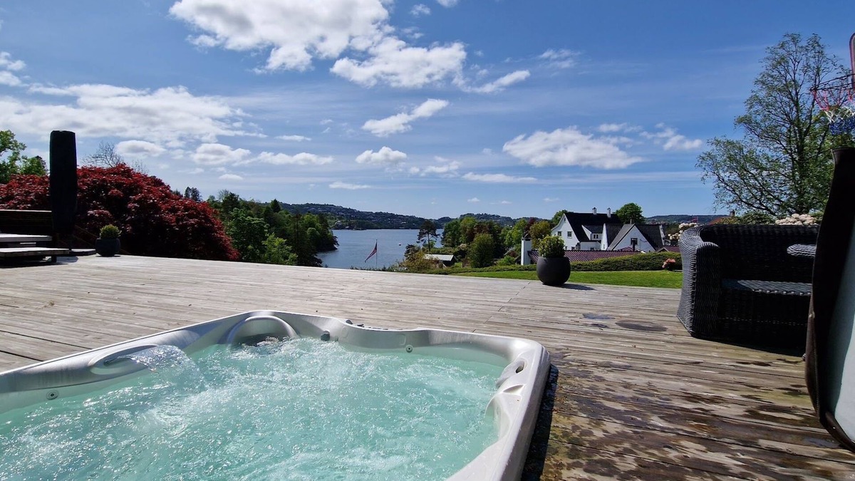 Fana Villa | Luxurious villa at Troldhaugen