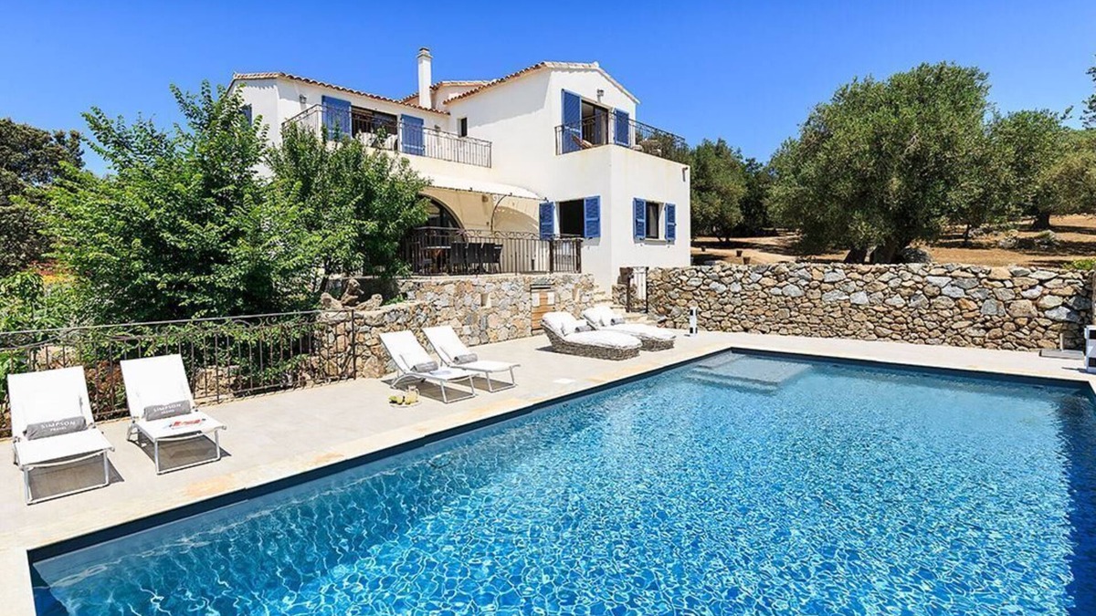 Monticello Villa | Luxurious villa in the heart of a centenary olive grove. Very rare!