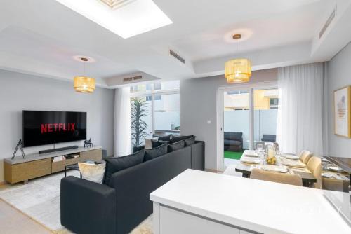 Jumeirah Village Apartment | Luxurious Villa in Residential Community