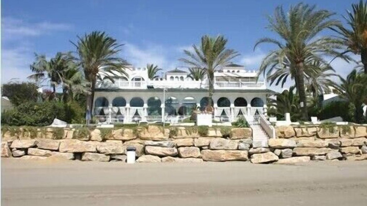 Costa del Sol Occidental Villa | Luxurious Villa on The Golden Mile :Only a few steps from beach